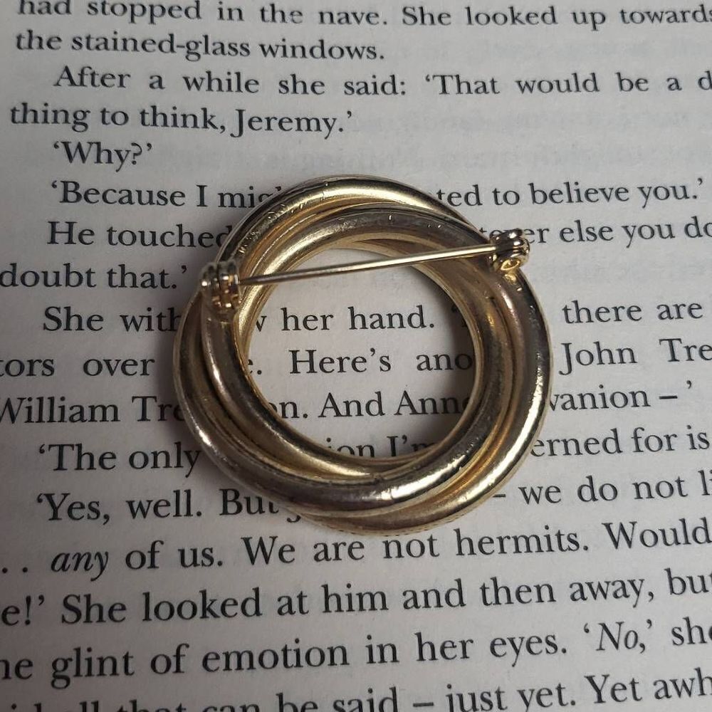 Vintage Twisted Gold Circle Brooche‎ - Picture 3 of 8